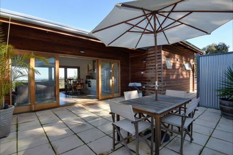 A Seascape Retreat - Tourism TAS 6